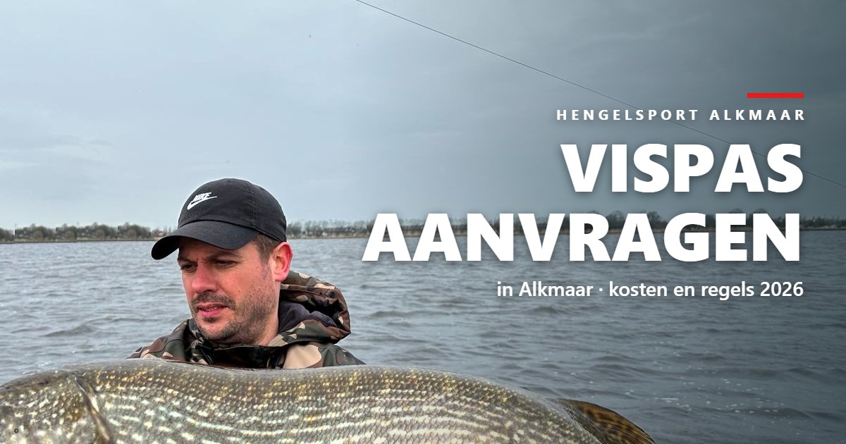 VISpas aanvragen in Alkmaar – roofvisser met snoek op het water